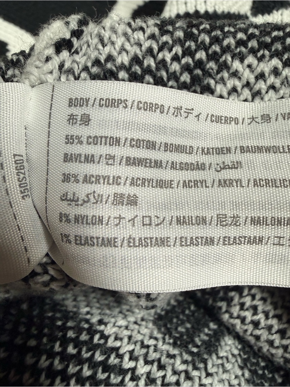 Hollister XS Black White Checkered Flower Crop Sweater - Y2K Cozy Knit - Picture 8 of 11
